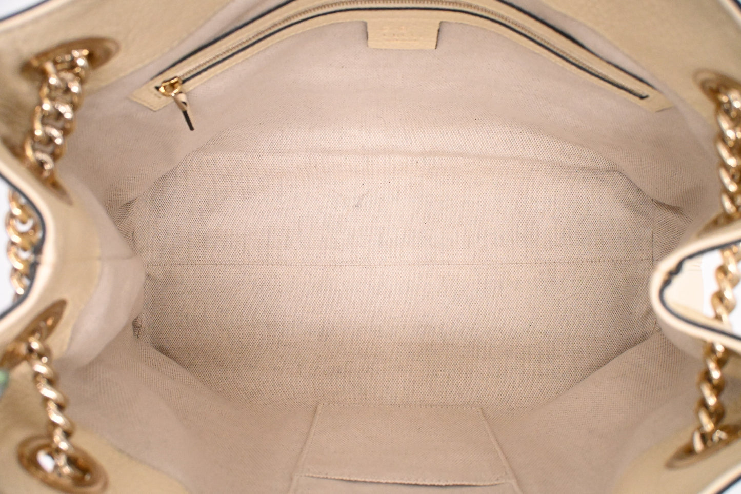 Gucci Soho Chain Tote Bag in Cream Leather
