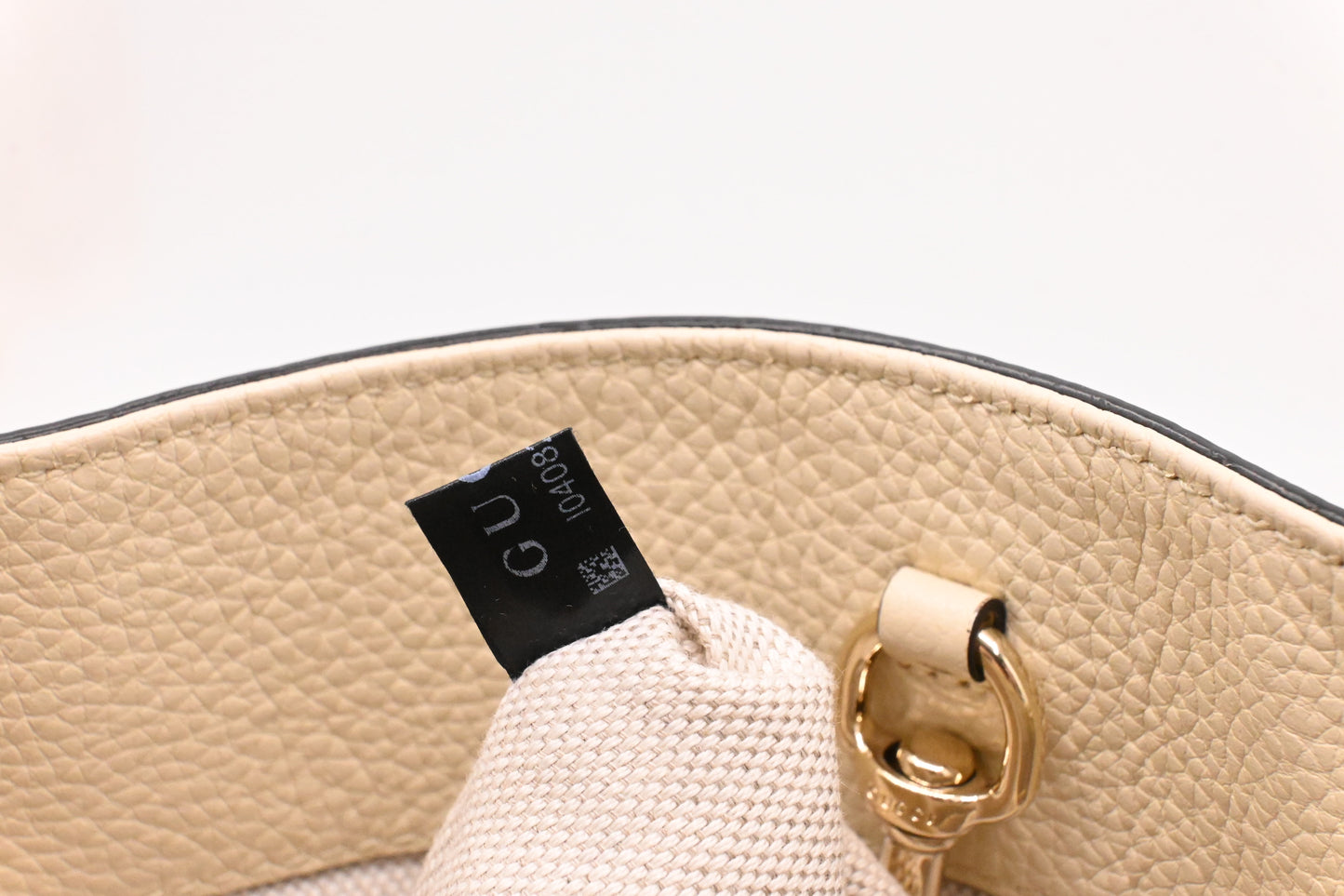 Gucci Soho Chain Tote Bag in Cream Leather