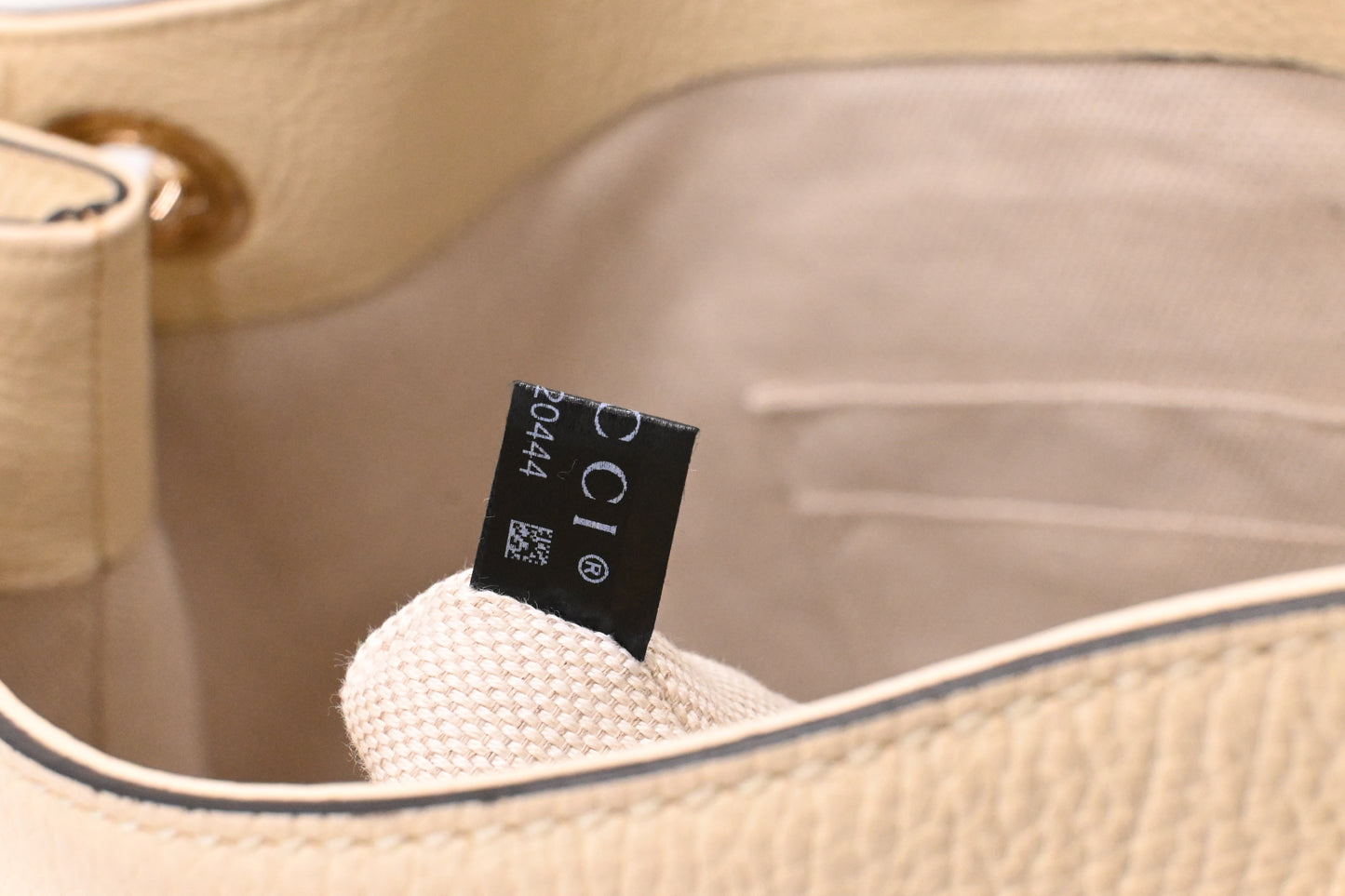 Gucci Soho Chain Tote Bag in Cream Leather