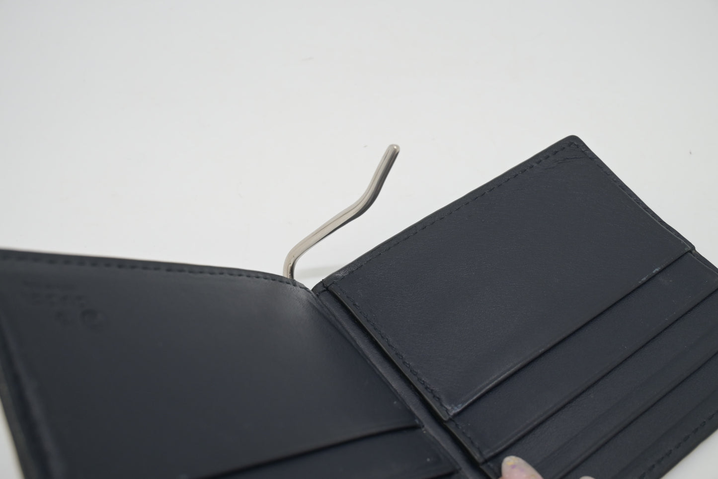 Gucci Bifold Money Clip Wallet in Navy Blue Leather