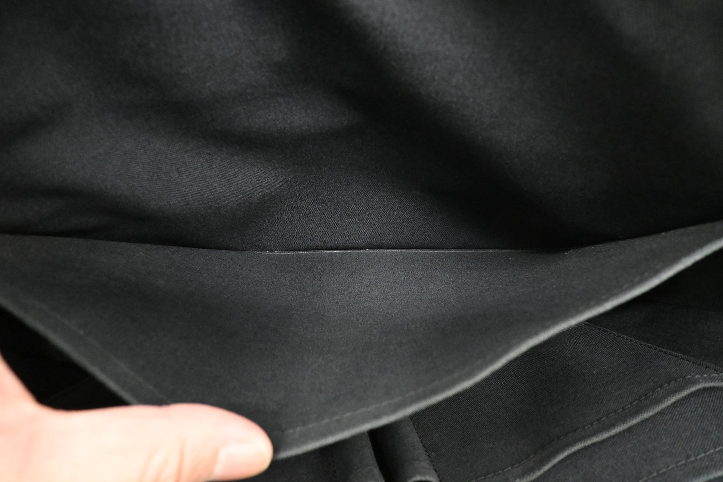 Louis Vuitton Porte Documents in Dark Grey Taiga Leather