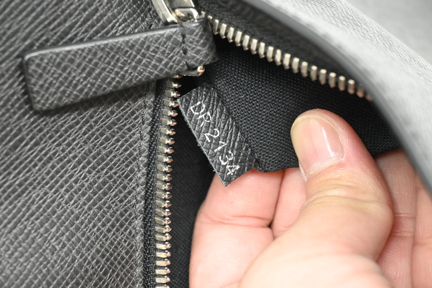 Louis Vuitton Porte Documents in Dark Grey Taiga Leather