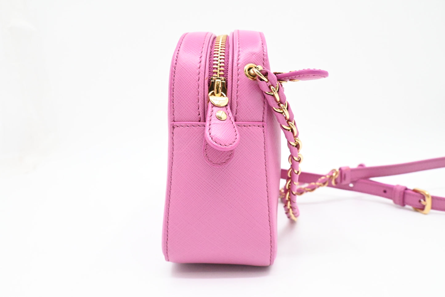 Ferragamo Vara Chain Crossbody in Pink Leather