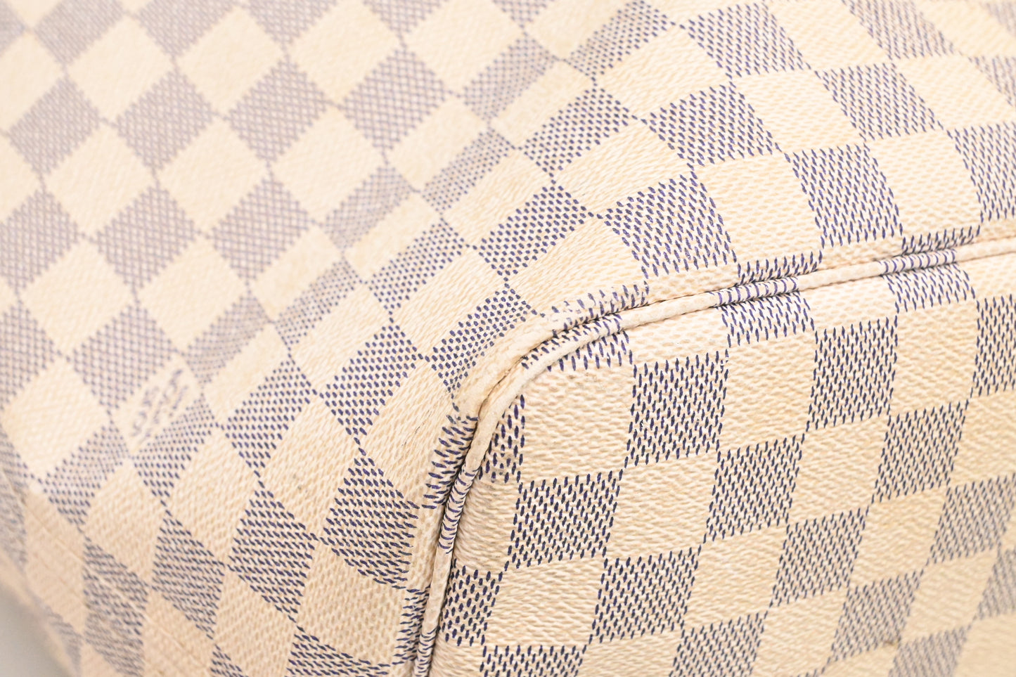 Louis Vuitton Neverfull GM in Damier Azur Canvas