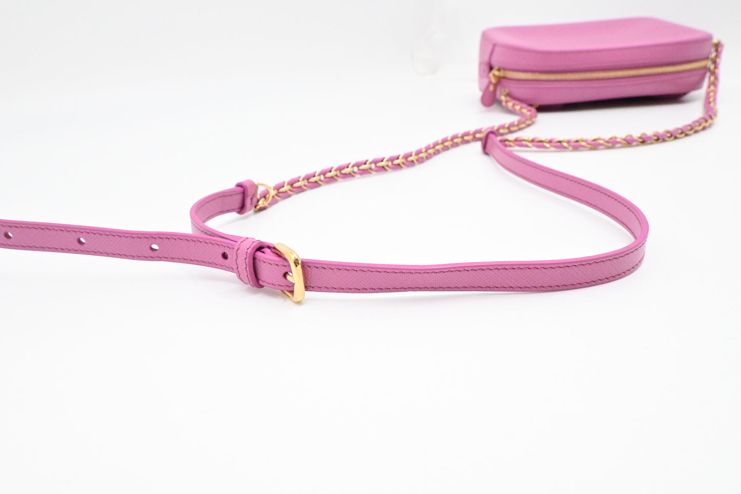 Ferragamo Vara Chain Crossbody in Pink Leather