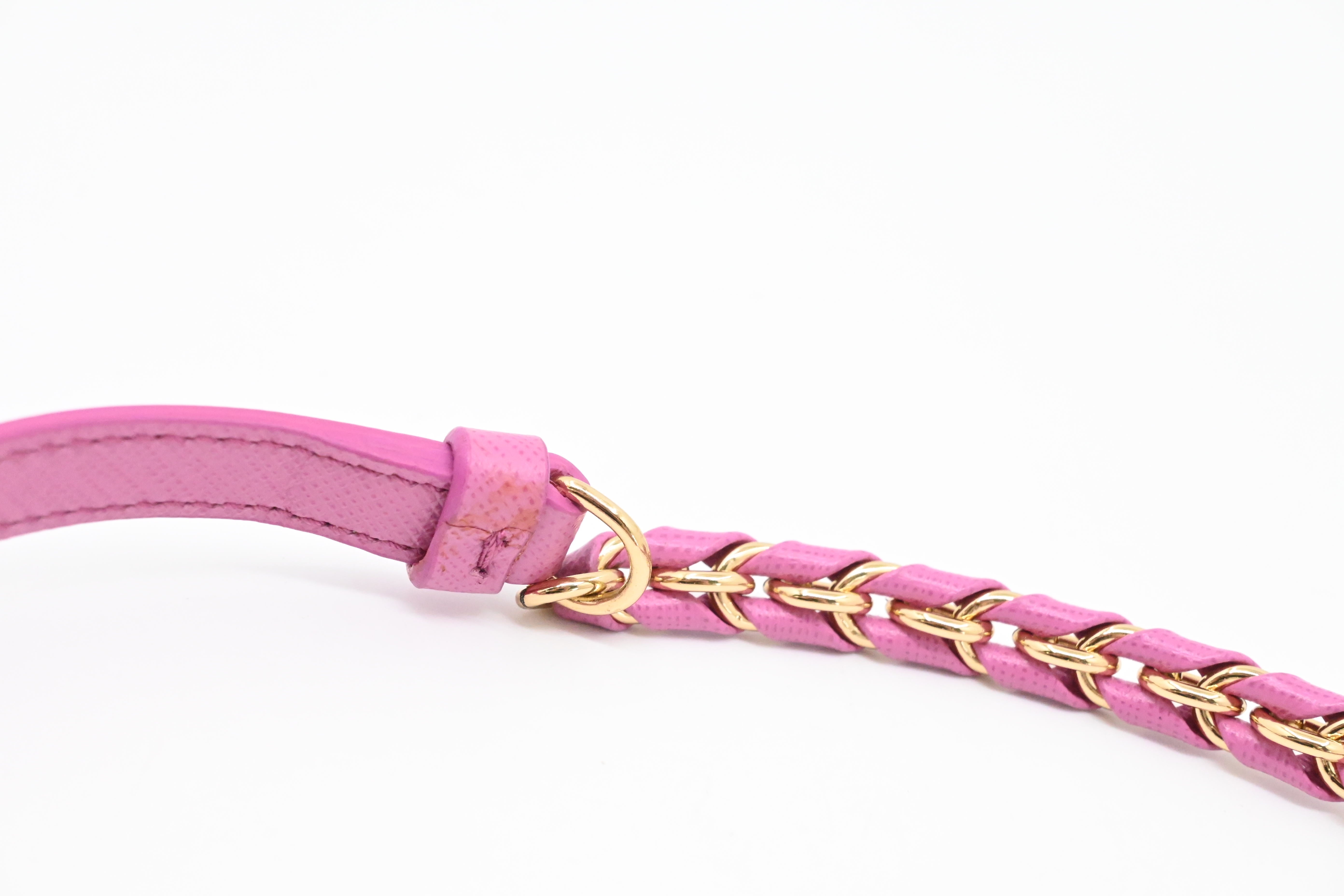 Ferragamo Vara Chain Crossbody in Pink Leather – Weekly Lux Drop