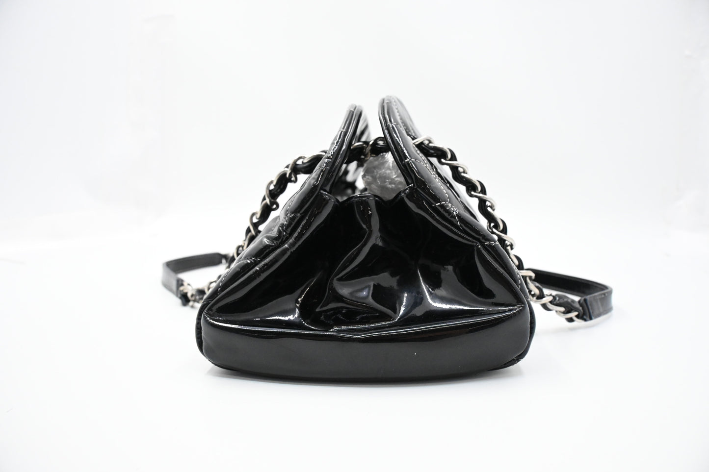 Chanel Shoulder Bag in Black Patent Leather