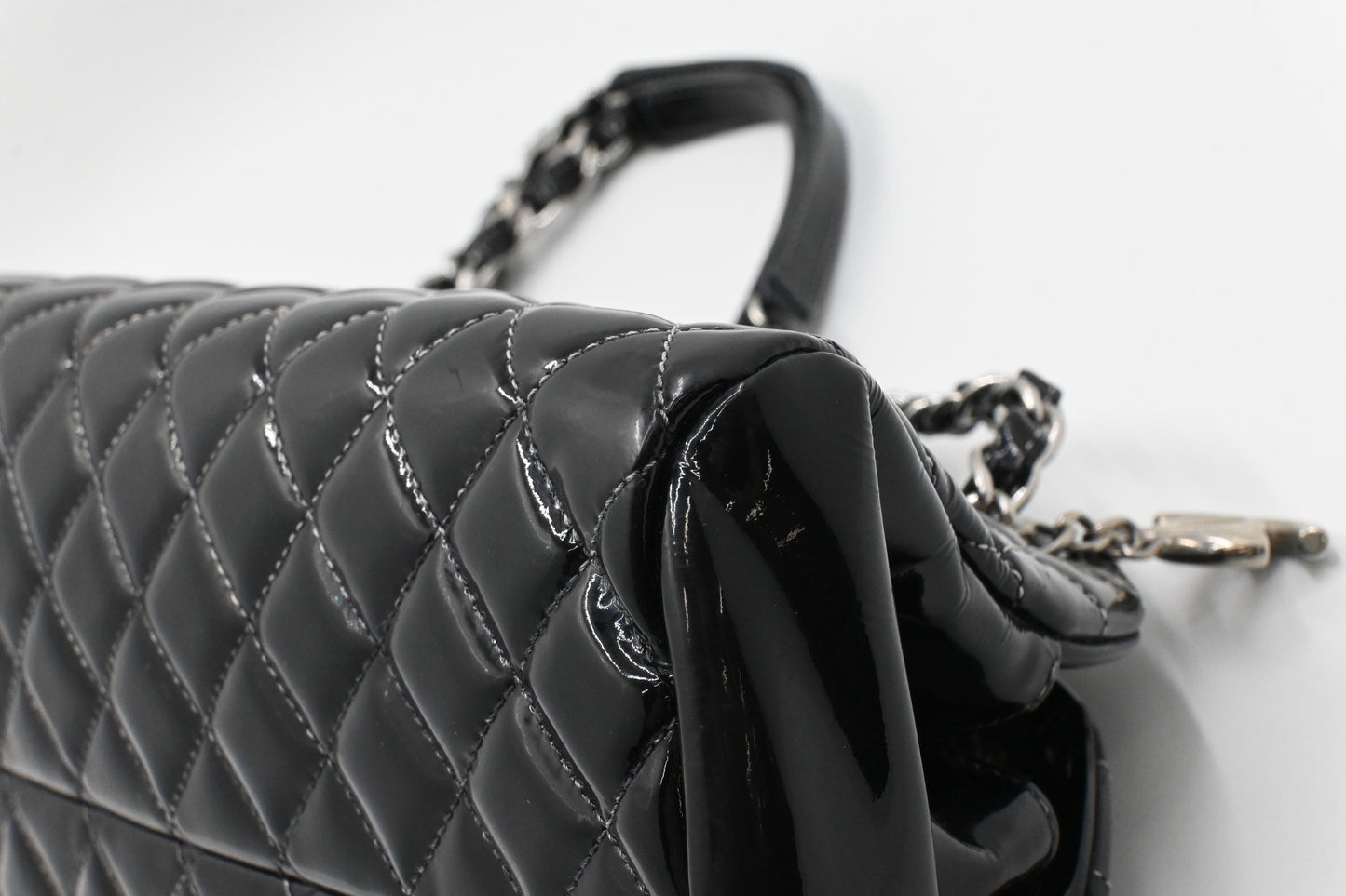 Chanel Shoulder Bag in Black Patent Leather