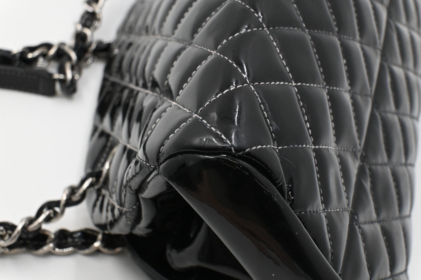 Chanel Shoulder Bag in Black Patent Leather