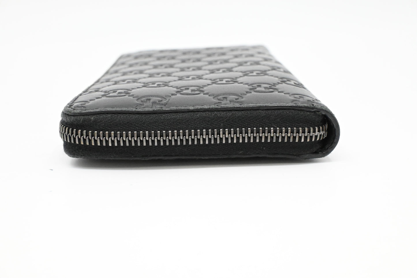 Gucci Zippy Organizer in Black Guccissima Leather
