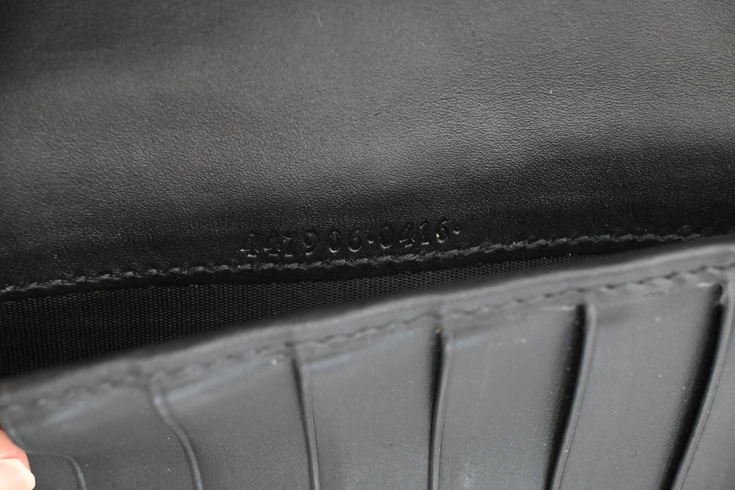 Gucci Zippy Organizer in Black Guccissima Leather
