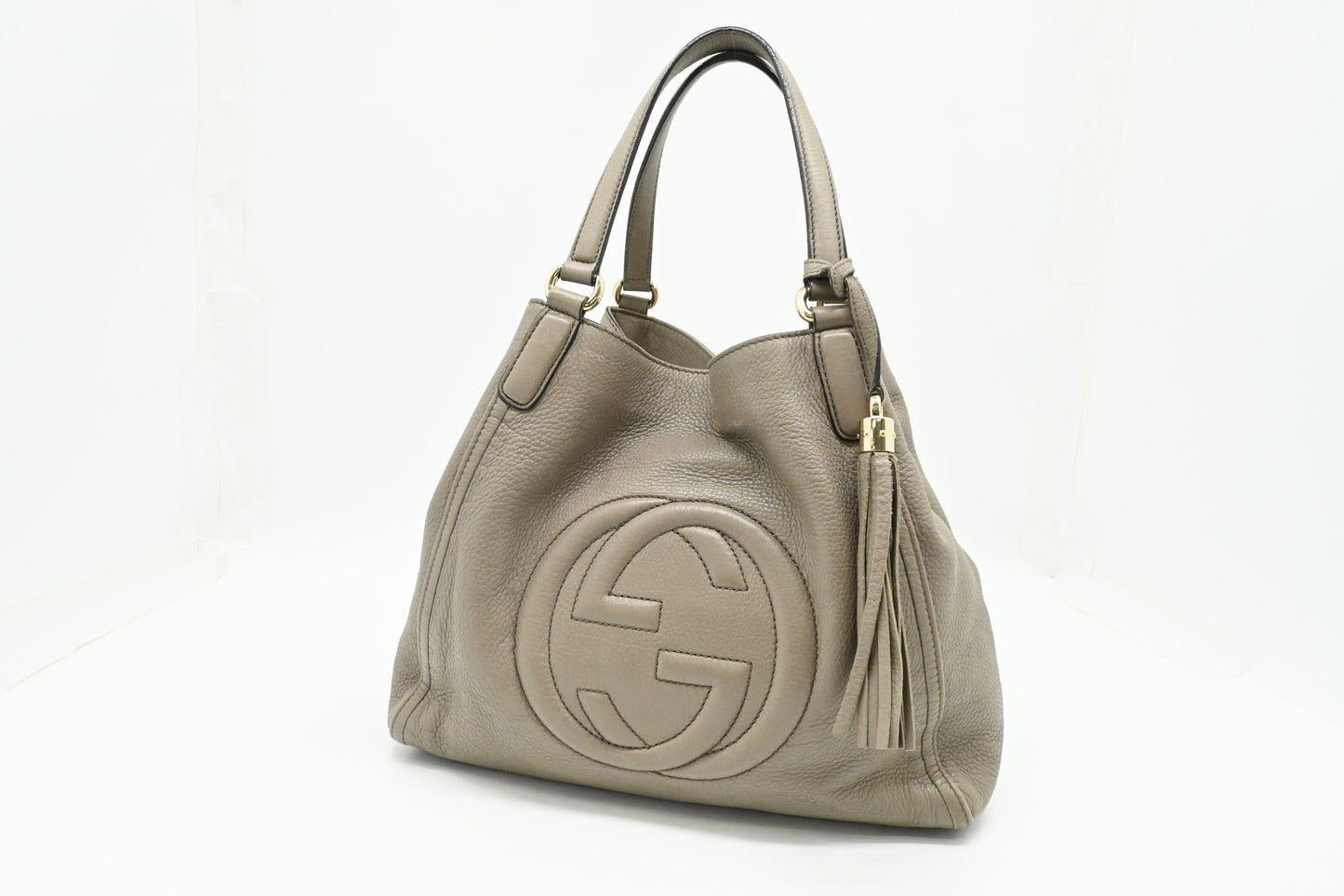 Gucci Soho Hobo Bag in Gray Leather