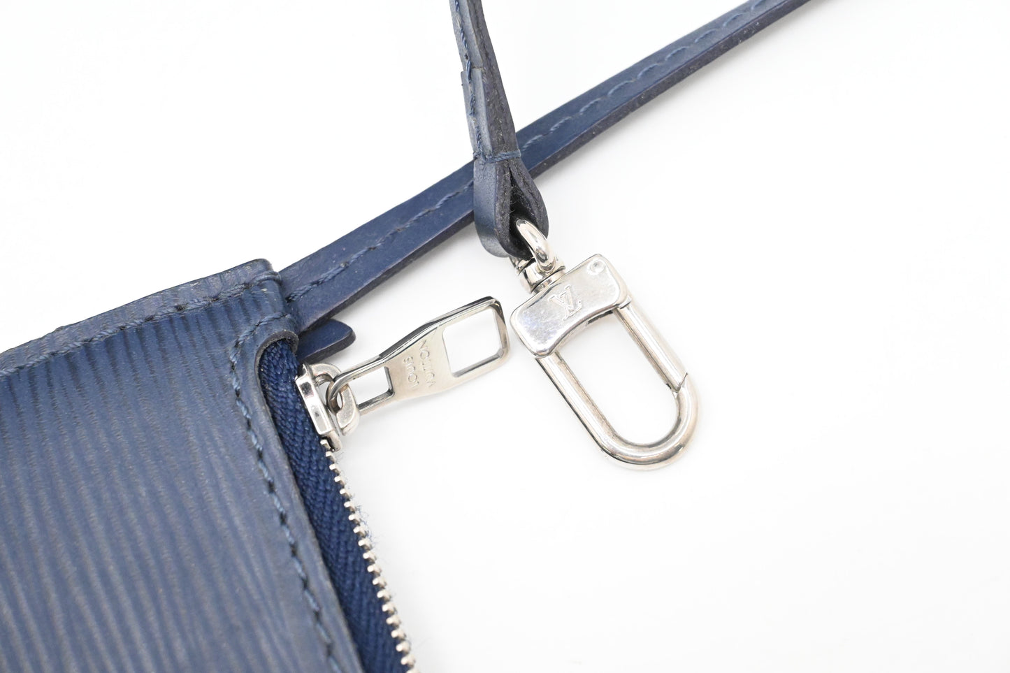 Louis Vuitton Neverfull MM in Blue Epi Leather