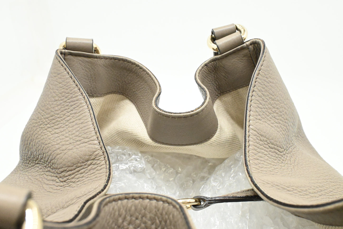 Gucci Soho Hobo Bag in Gray Leather