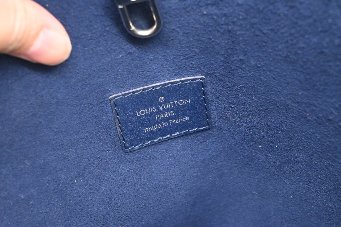 Louis Vuitton Neverfull MM in Blue Epi Leather