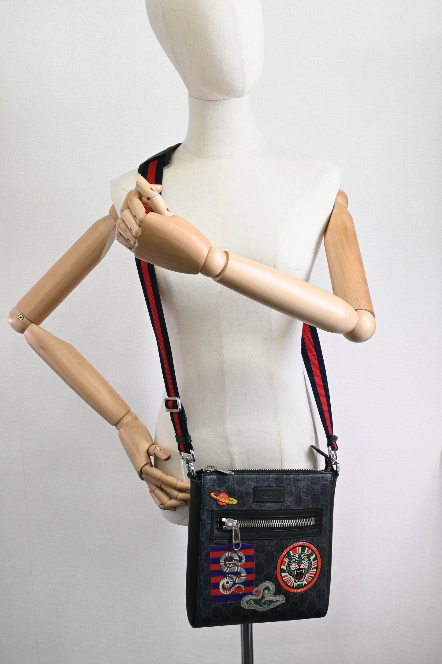 Gucci Night Courrier Messenger Bag in Black GG Supreme Canvas