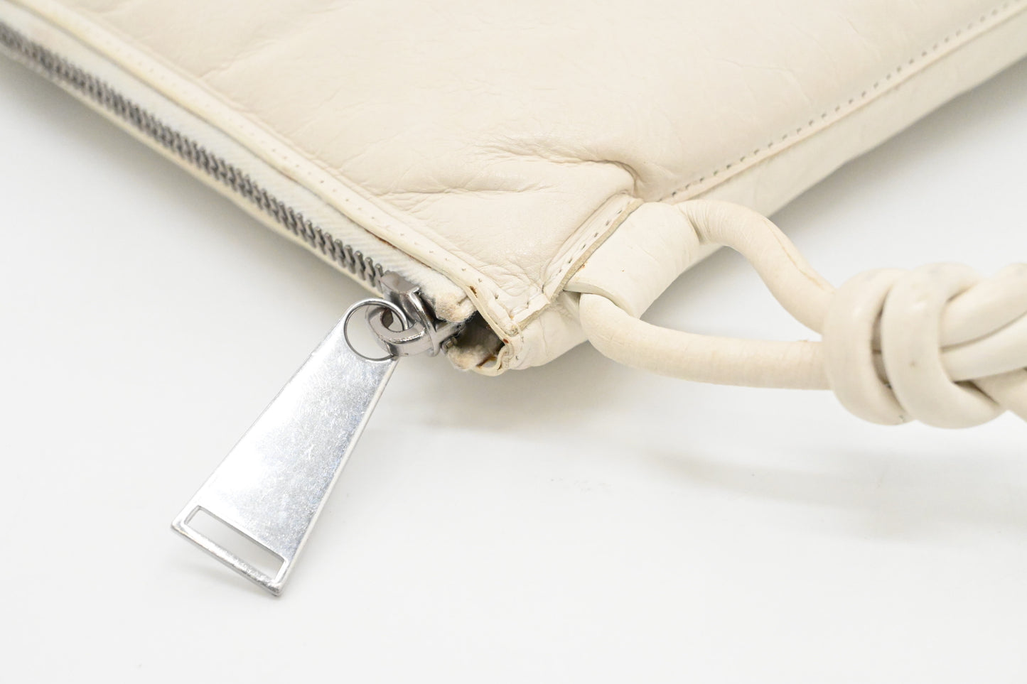 Bottega Veneta Maxi Padded Clutch in White Leather