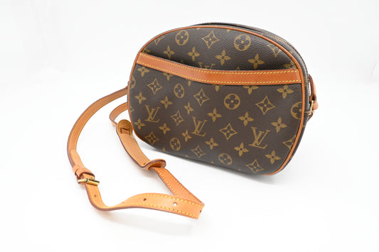 Louis Vuitton Blois in Monogram Canvas