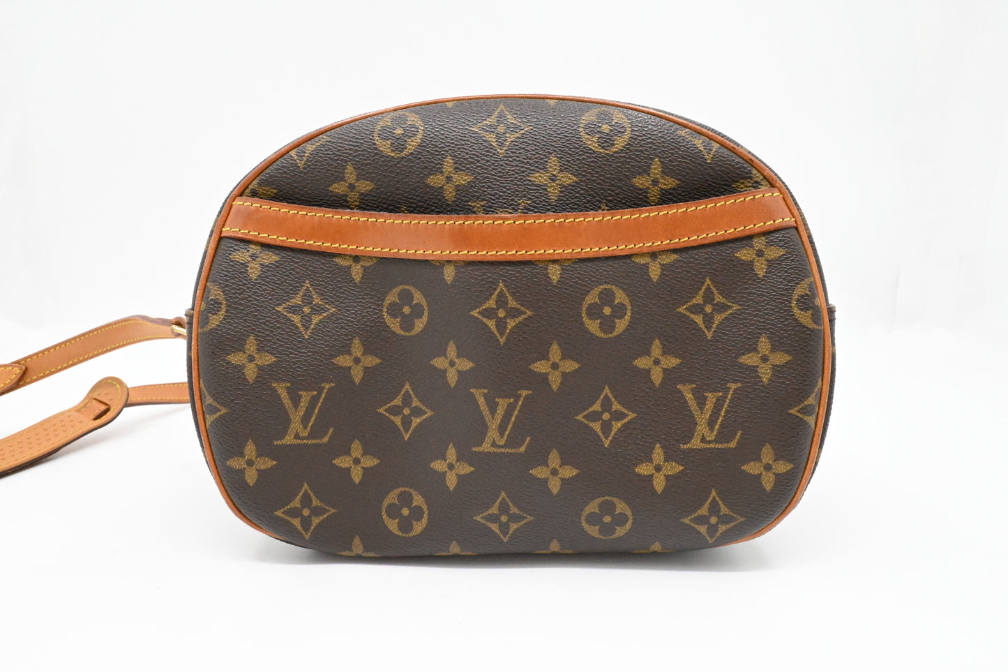 Louis Vuitton Blois in Monogram Canvas