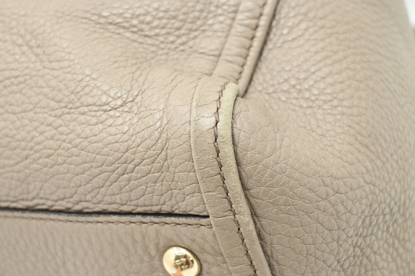 Gucci Soho Hobo Bag in Gray Leather