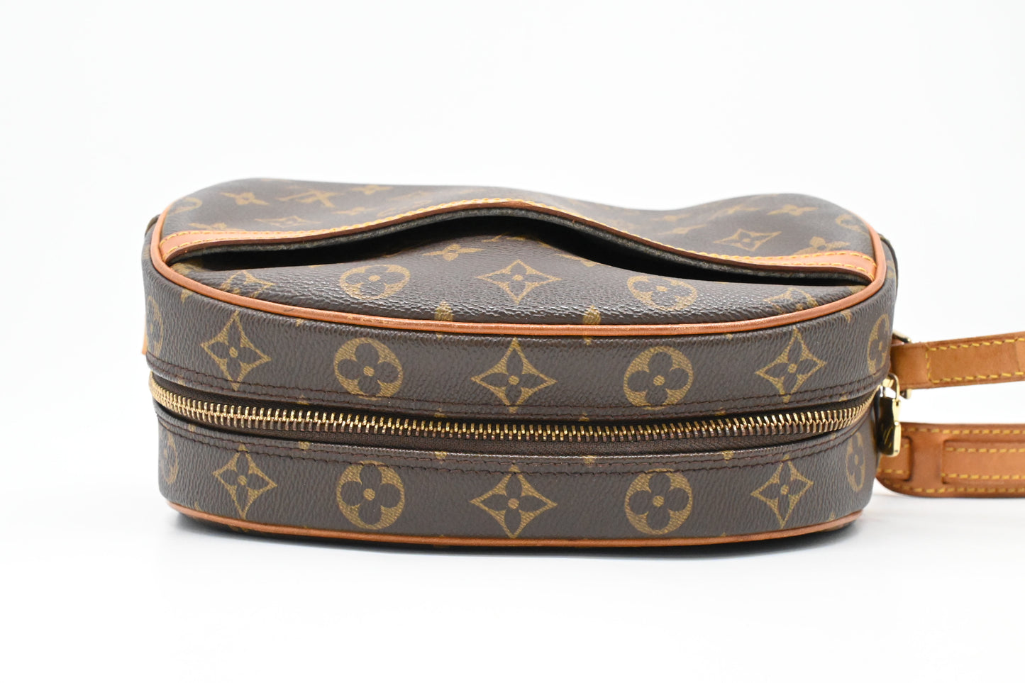 Louis Vuitton Blois in Monogram Canvas