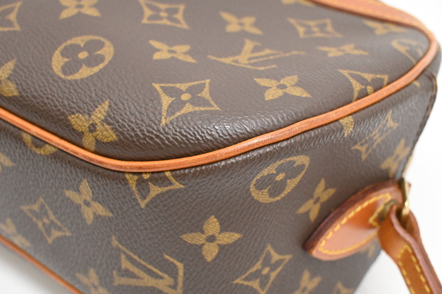 Louis Vuitton Blois in Monogram Canvas