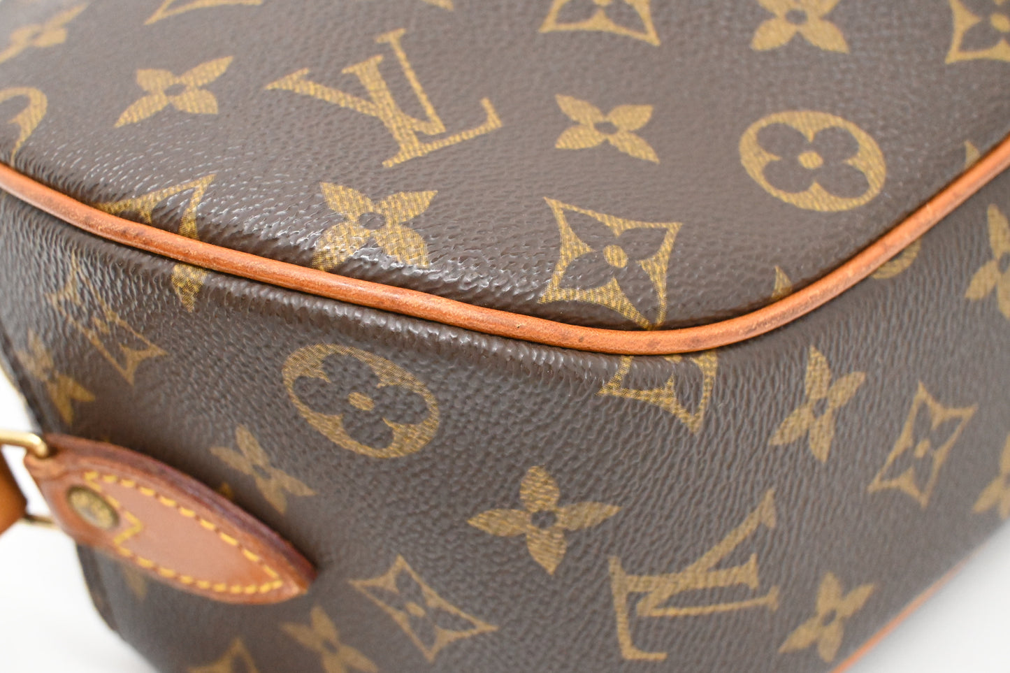 Louis Vuitton Blois in Monogram Canvas