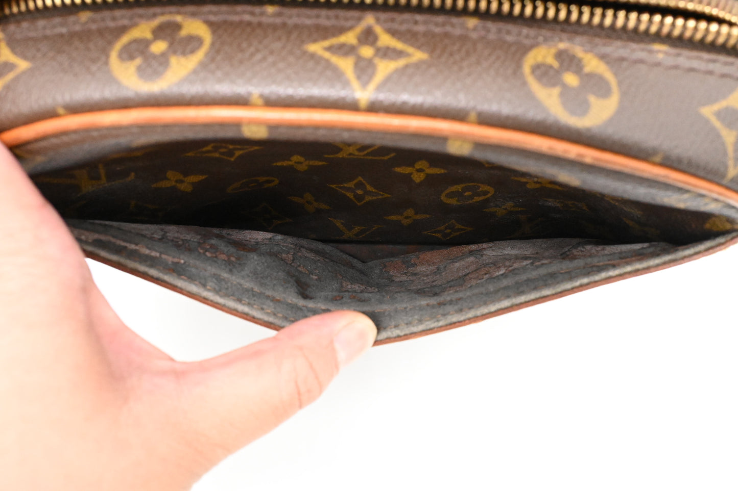 Louis Vuitton Blois in Monogram Canvas
