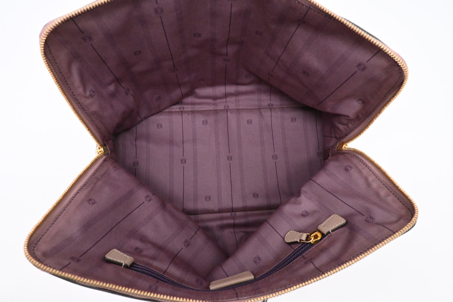 Loewe Handbag in Greige Leather