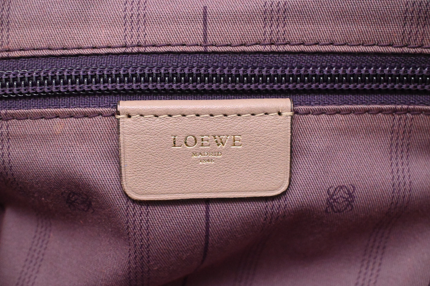 Loewe Handbag in Greige Leather