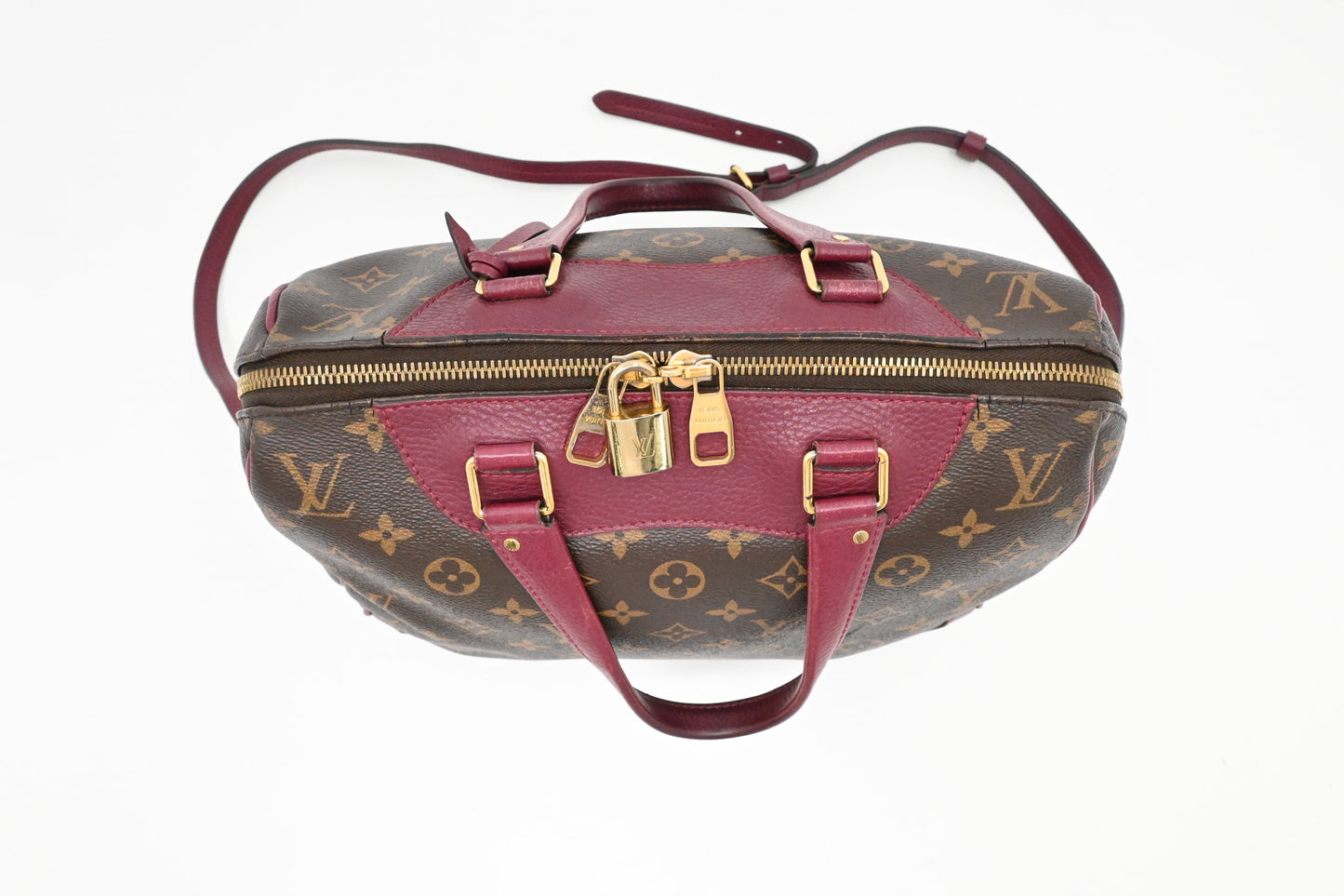 Louis Vuitton Retiro NM in Monogram Canvas and Aurore Leather