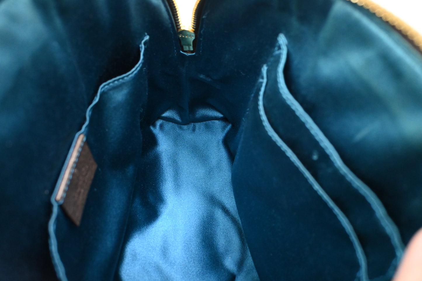 Gucci Ophidia Crossbody in GG Supreme Canvas