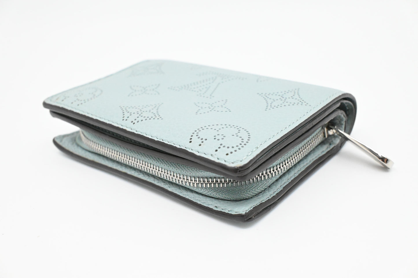 Louis Vuitton Clea Wallet in Light Blue Mahina Leather