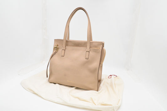 Ferragamo Shoulder Bag in Nude Leather