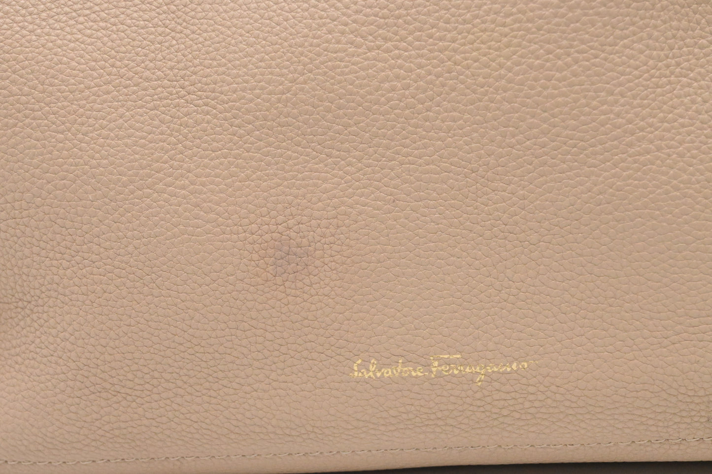 Ferragamo Shoulder Bag in Nude Leather