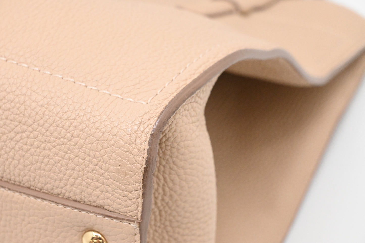 Ferragamo Shoulder Bag in Nude Leather
