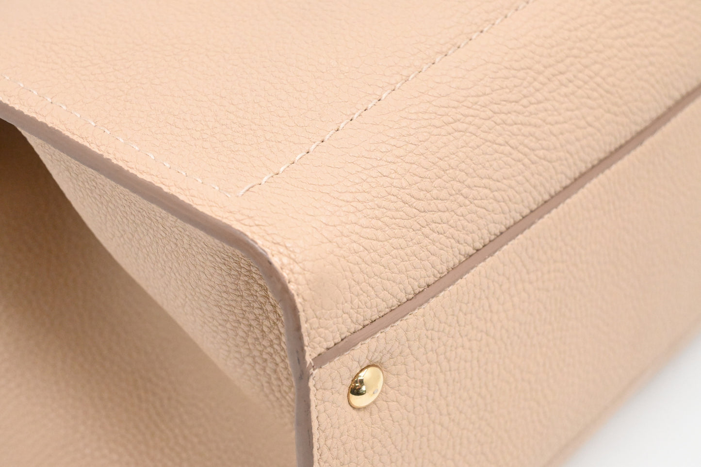 Ferragamo Shoulder Bag in Nude Leather