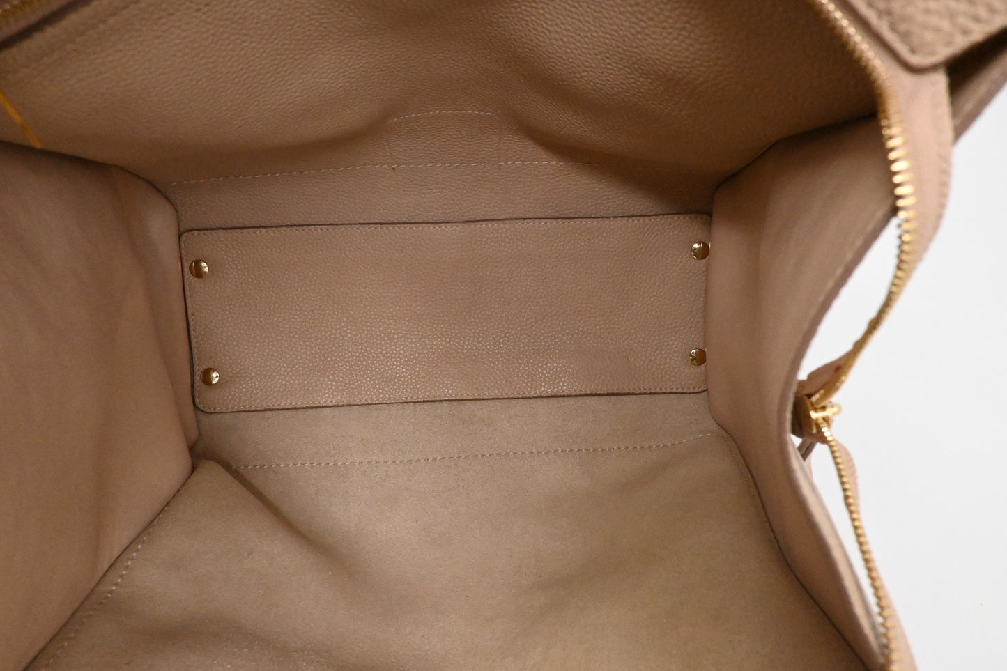 Ferragamo Shoulder Bag in Nude Leather