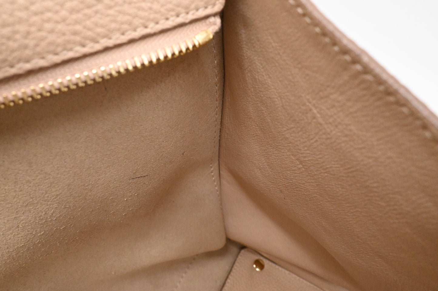 Ferragamo Shoulder Bag in Nude Leather