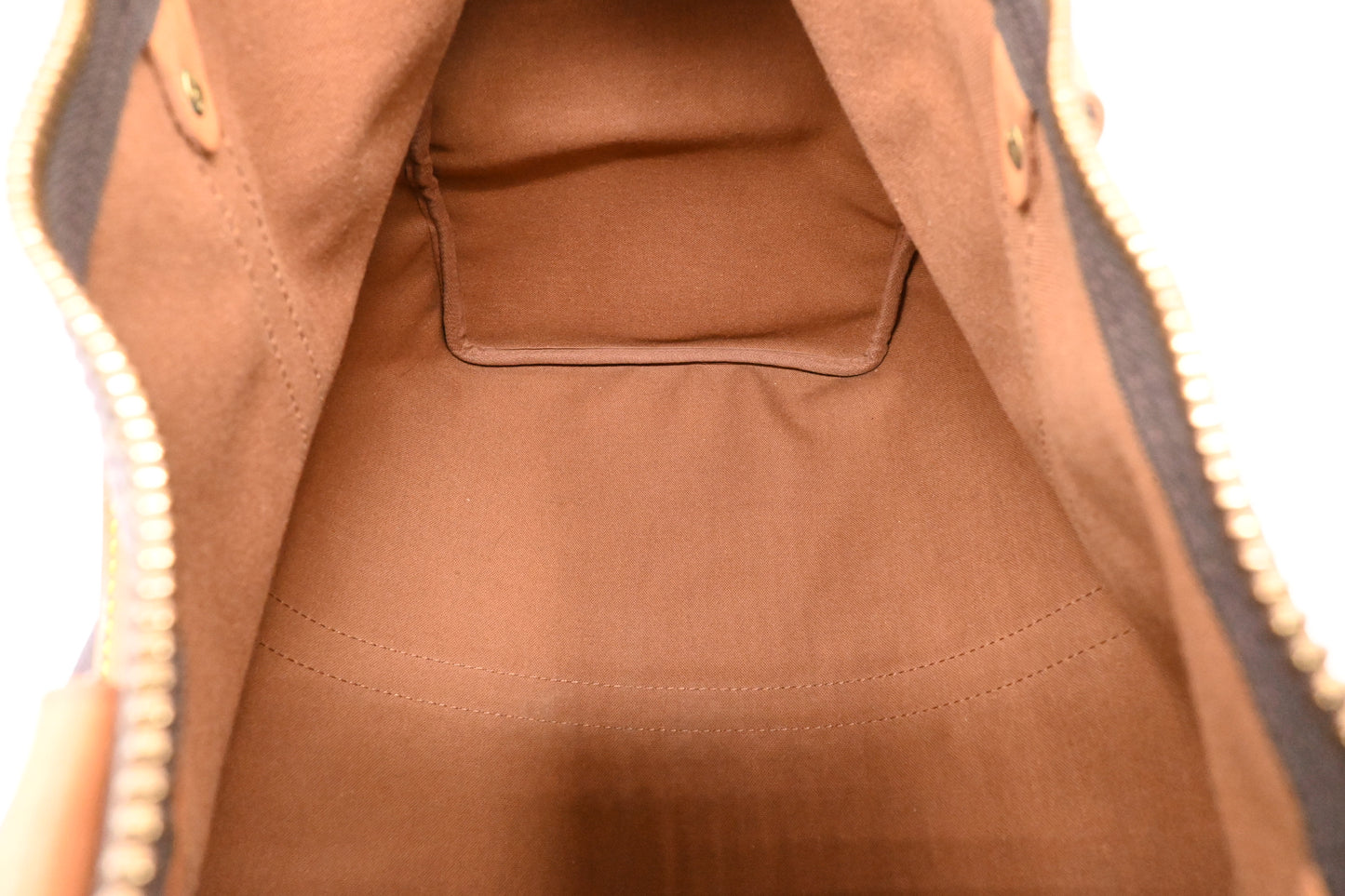 Louis Vuitton Keepall 50 in Monogram Canvas