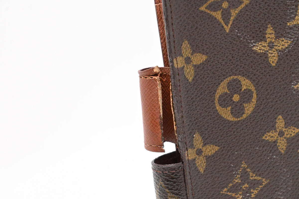 Louis Vuitton Agenda GM in Monogram Canvas