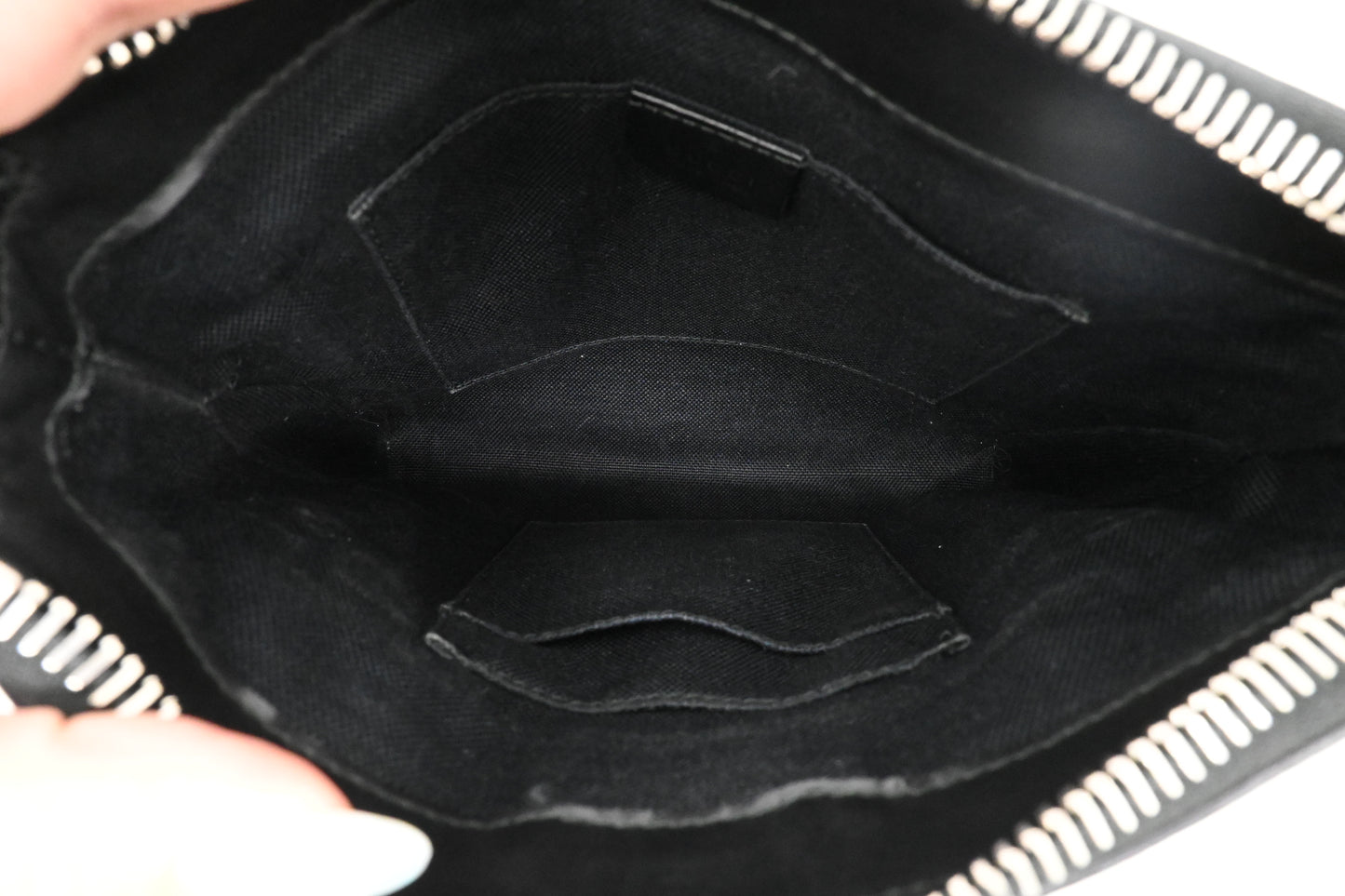 Gucci Night Courrier Messenger Bag in Black GG Supreme Canvas