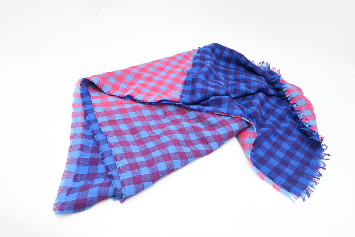 Louis Vuitton Shawl in Blue and Pink Cotton