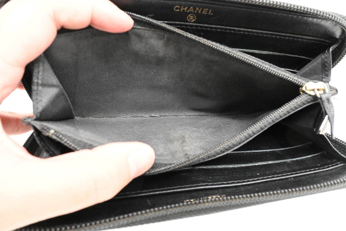 Chanel Zippy Wallet in Black Leather