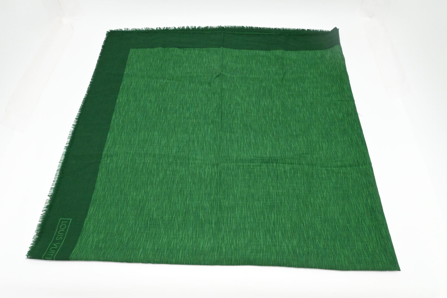 Louis Vuitton Shawl in Green Wool and Silk