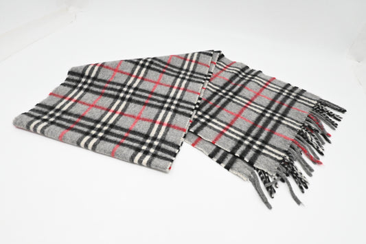 Burberry Scarf in Gray Cashmere