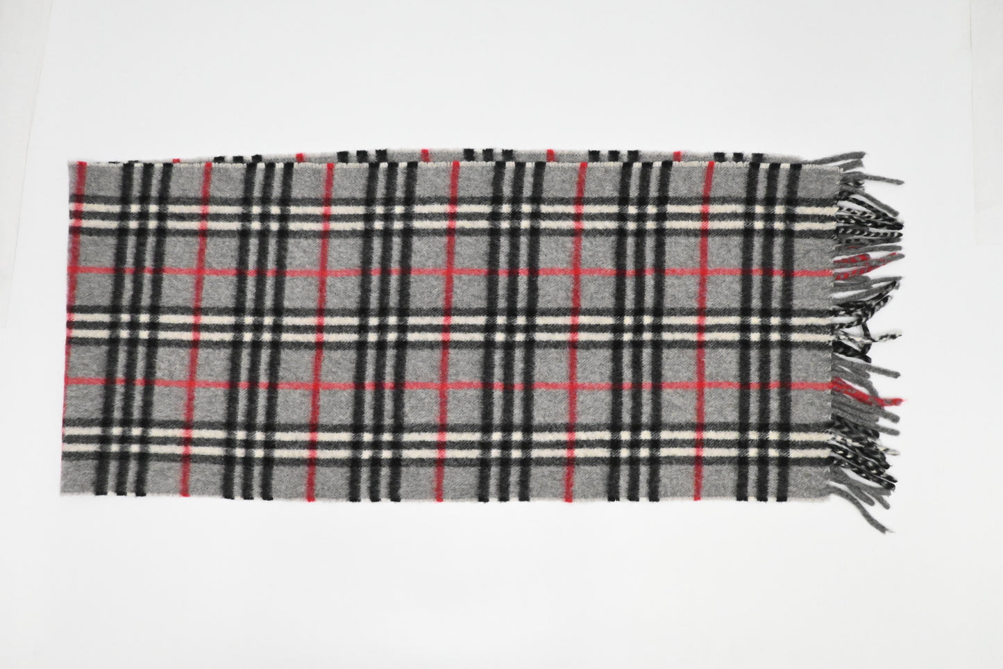 Burberry Scarf in Gray Cashmere