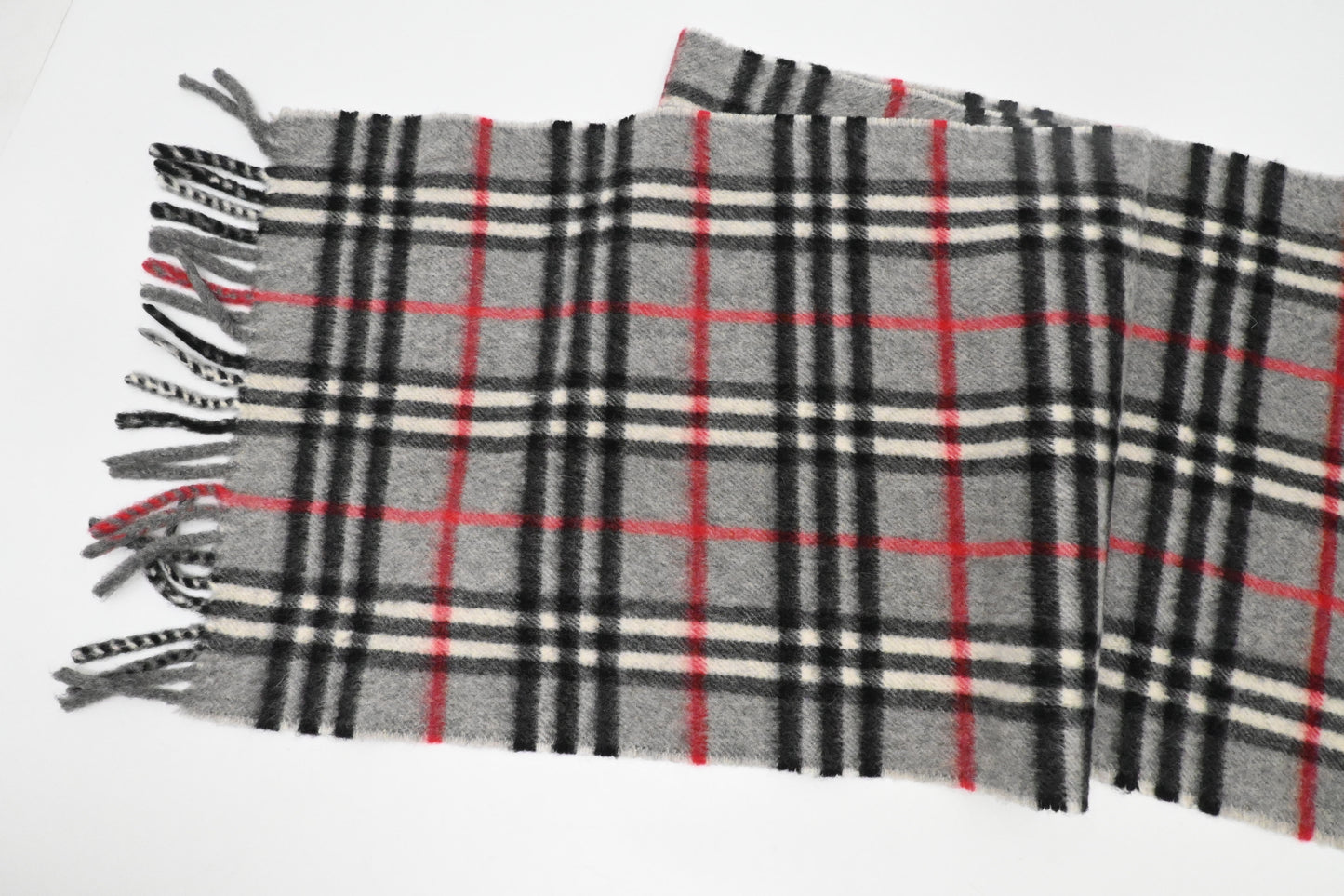 Burberry Scarf in Gray Cashmere