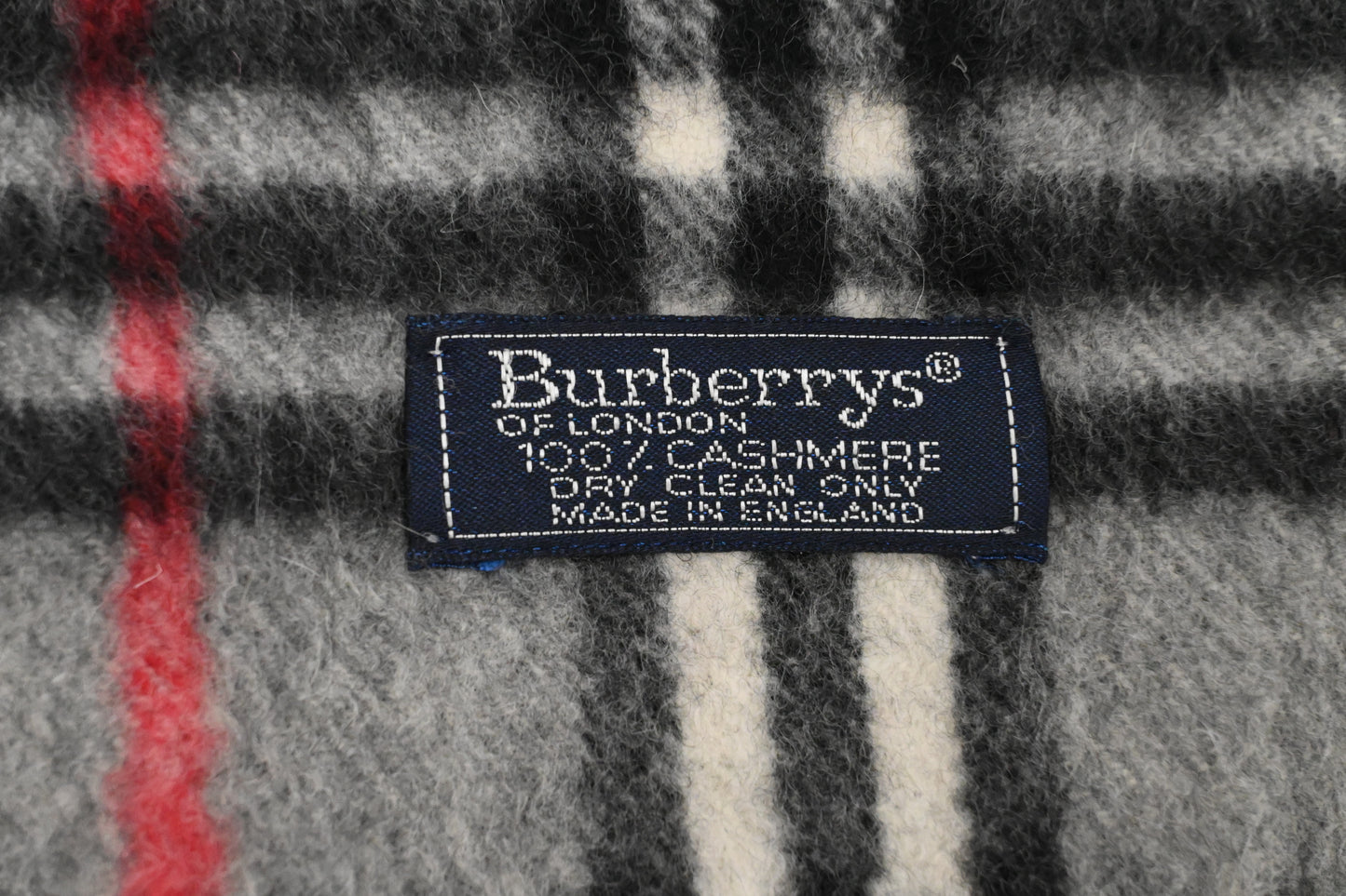 Burberry Scarf in Gray Cashmere