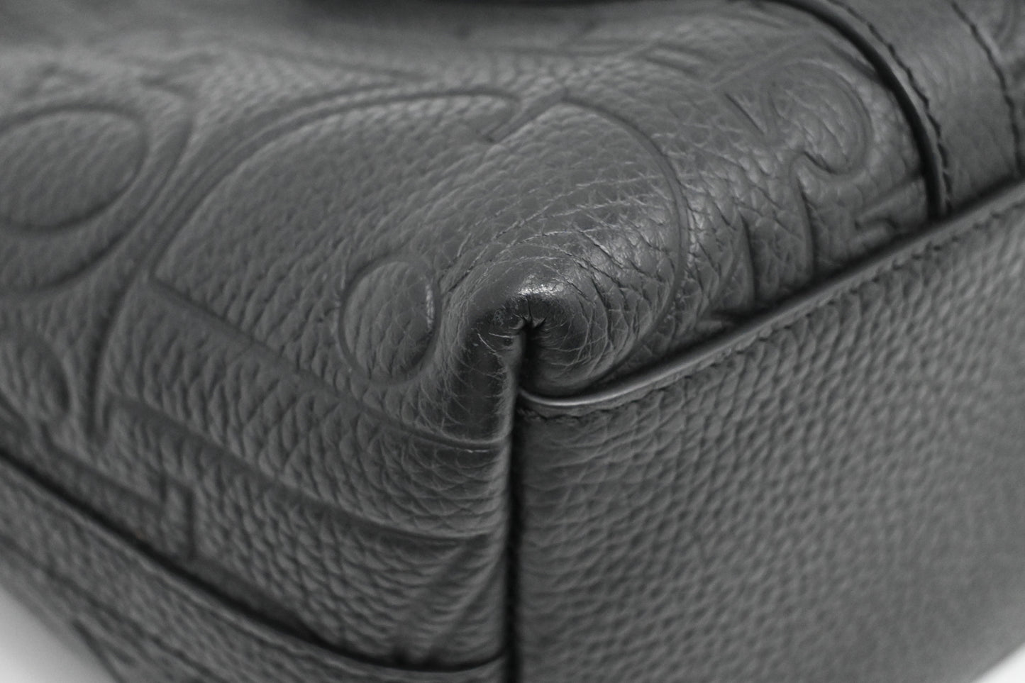 Dior Weekender 25 in Black Gravity Leather